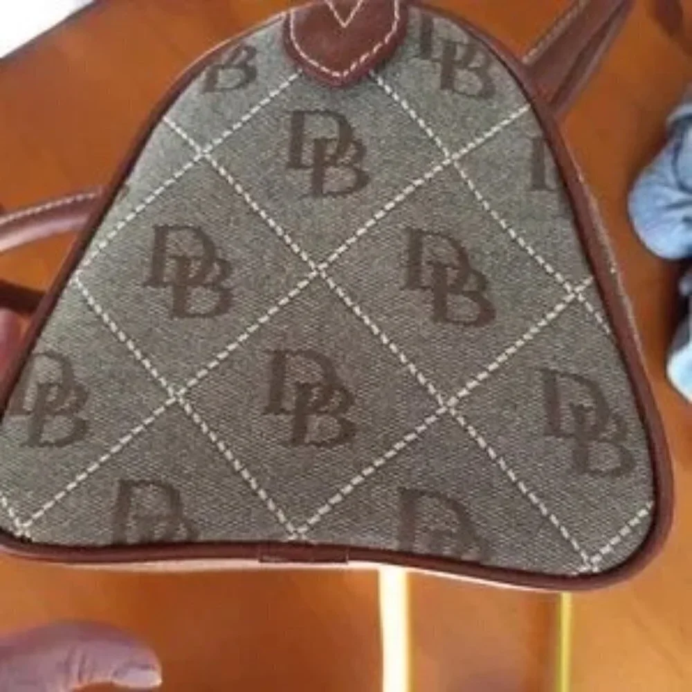 Dooney & Bourke this dooney